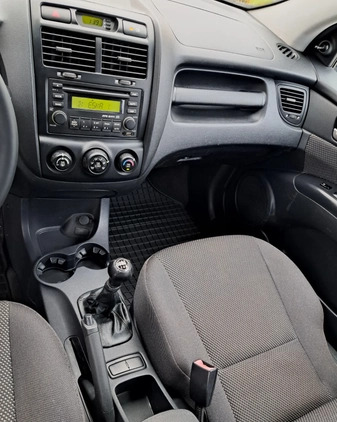 Kia Sportage cena 21900 przebieg: 165215, rok produkcji 2005 z Tarnów małe 596